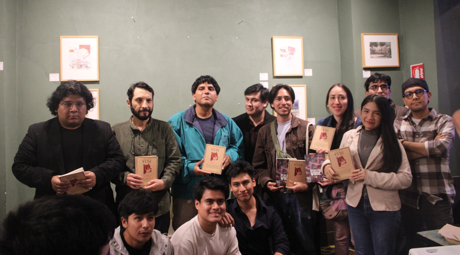 Comunidad de Vide Ediciones reunida